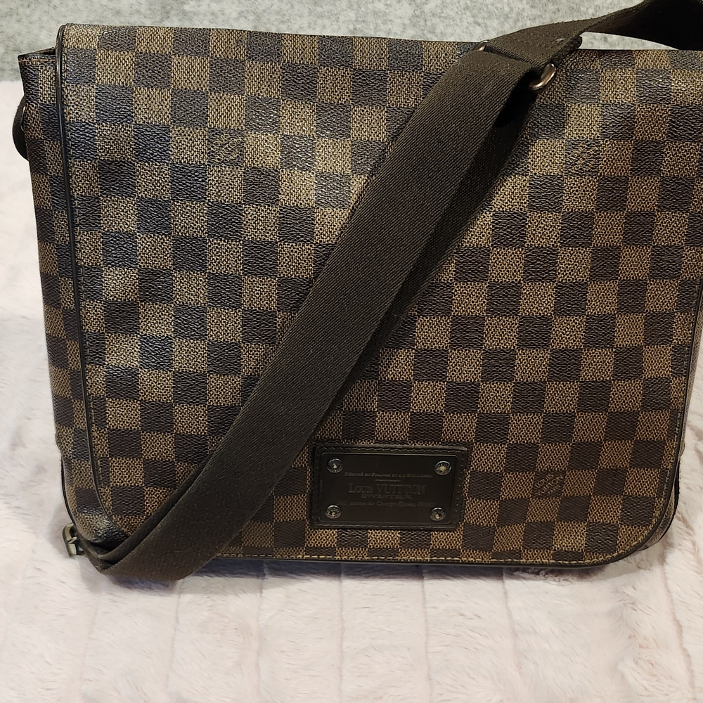 Louis Vuitton Damier Ebene Brooklyn MM Crossbody Bag